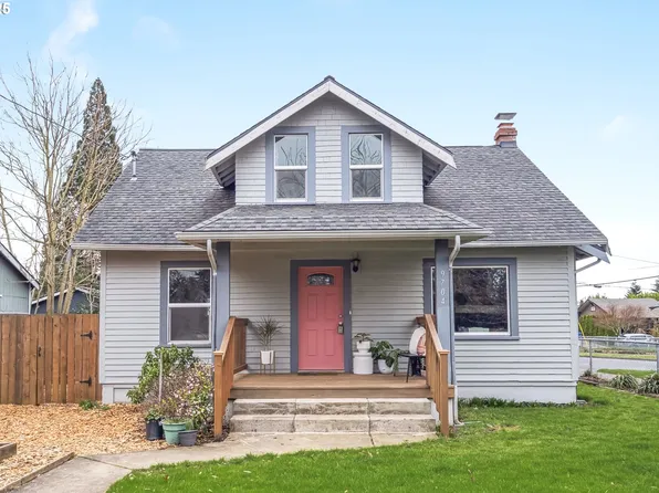 9704 SE Reedway St, Portland, OR 97266