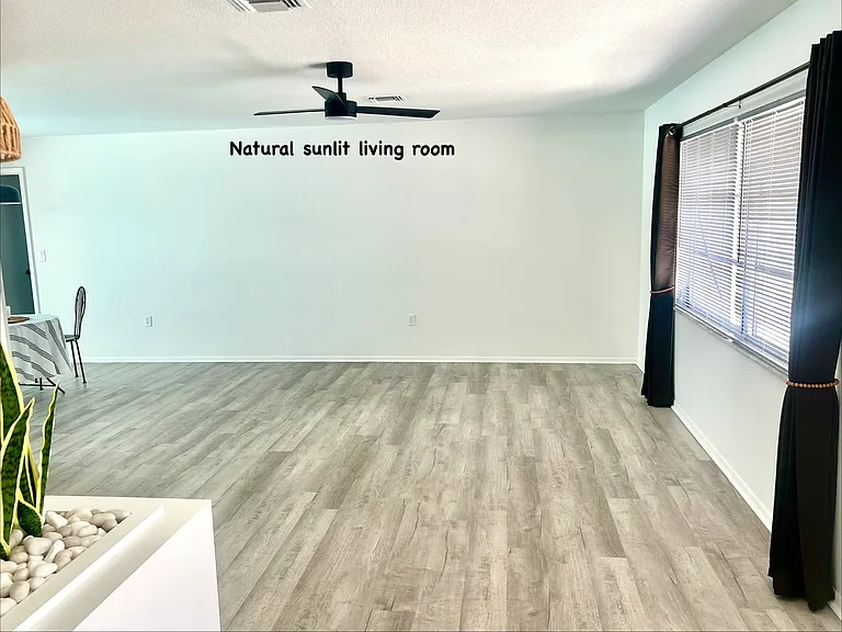 3851 Allenwood St — Photo 4