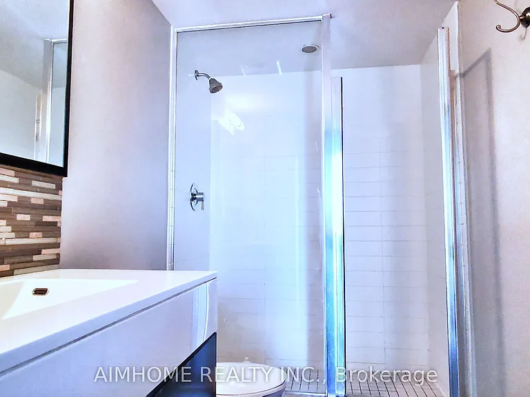 126 Simcoe St #1708 — Photo 12