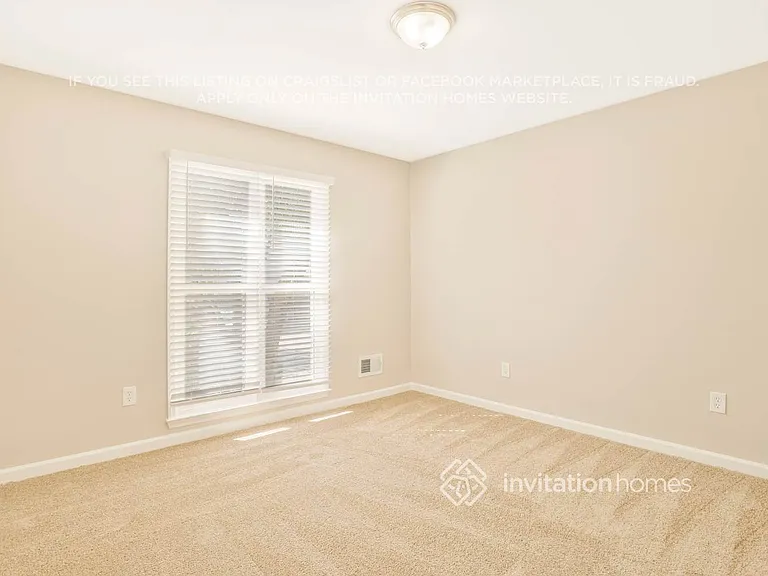 2447 Doubletree Dr NW — Photo 17