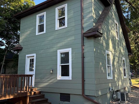 2nd image of 62 3rd Ave NW
