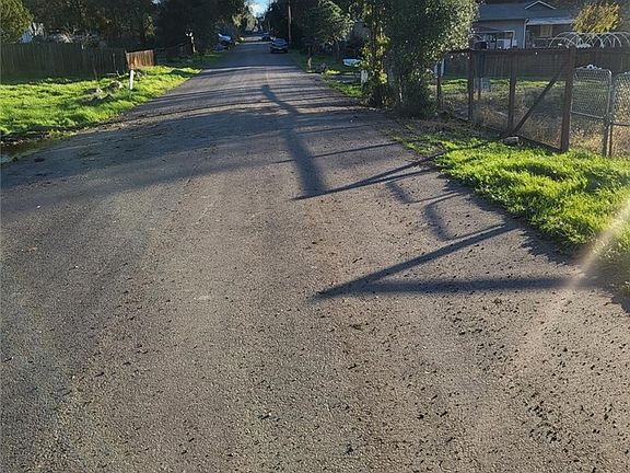 4th image of 2810 10th St Lot 24