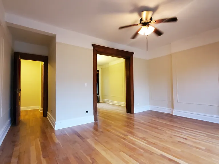 449 3rd St #3R — Photo 10