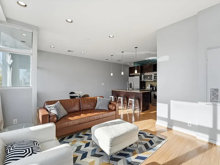 1406 Columbus St #206 — Photo 13