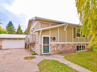 529 22nd St NW, East Grand Forks, MN 56721