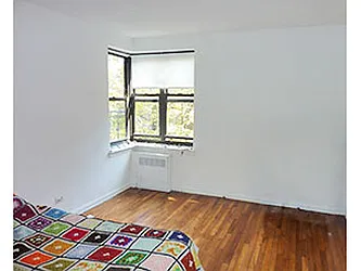 Sold by Manhattan Apartments