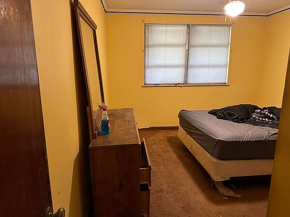 5th image of 204 Asbury Heights
