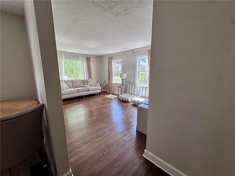 2450 Lynn Iris Dr — Photo 6