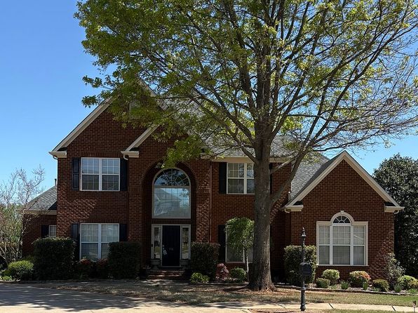 116 Rockingham Cir