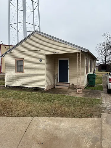 505 E Main St Photo 1