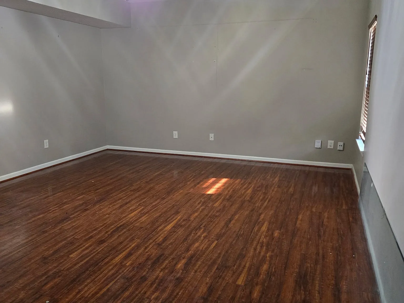 4 bed, 2384 sqft, $2,250 — Photo 2