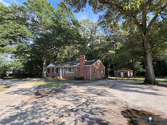 3rd image of 7019 Fairpines Rd