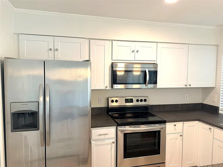 2429 W Settlers Way — Photo 8