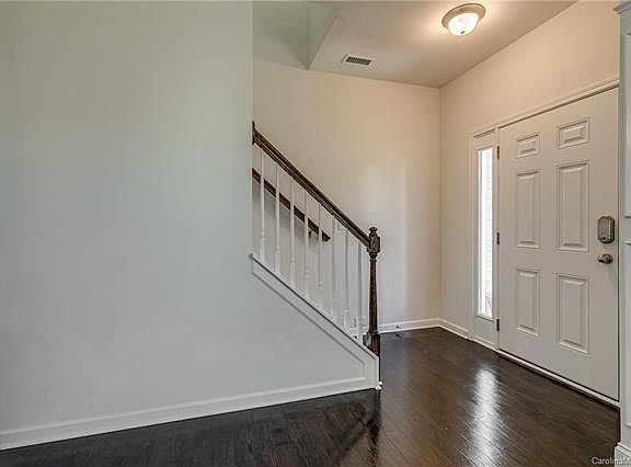 4th image of 500 Augustus Ln