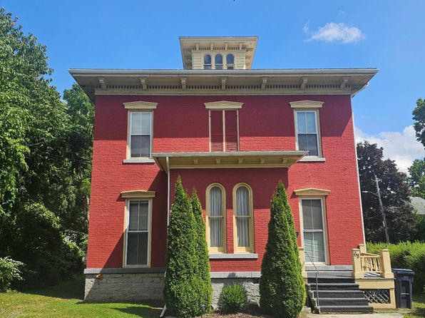 68 Cayuga St #2