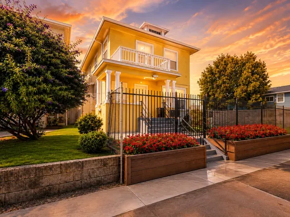 871 37th St, Oakland, CA 94608