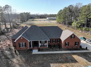 3924 Brookside Ln, Oxford, AL 36203