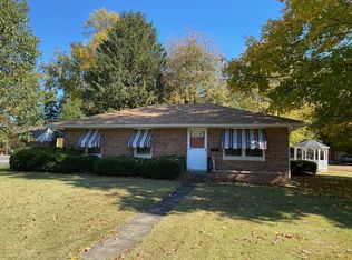 216 S Boeke Rd, Evansville, IN 47714