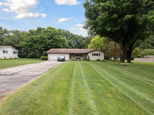 71137 Brande Creek Dr, Edwardsburg, MI 49112