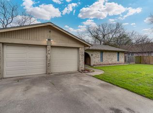 112 N 5th St, Midlothian, TX 76065