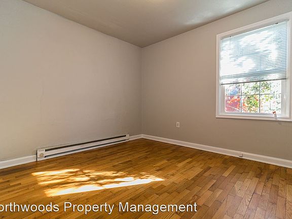 5th image of 2351 Willamette St #5