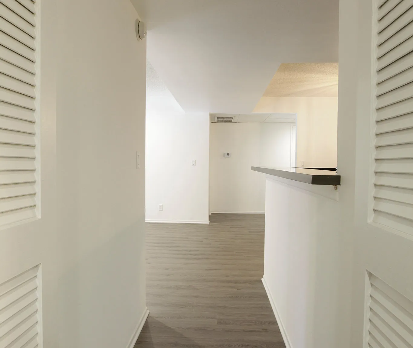 2 bed, $5,000 — Photo 4