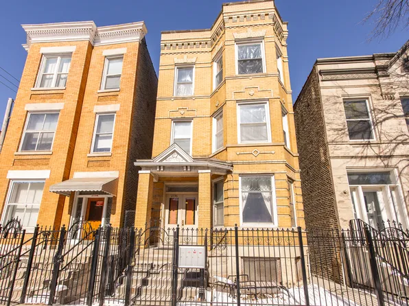 2736 W Evergreen Ave, Chicago, IL 60622