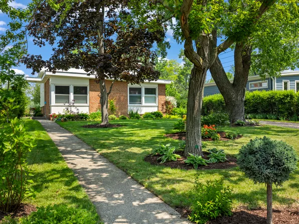 1775 Rosemary Rd, Highland Park, IL 60035