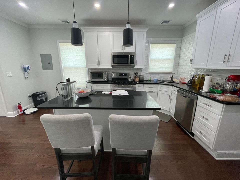 1st image of 70 Lake Ave #2A