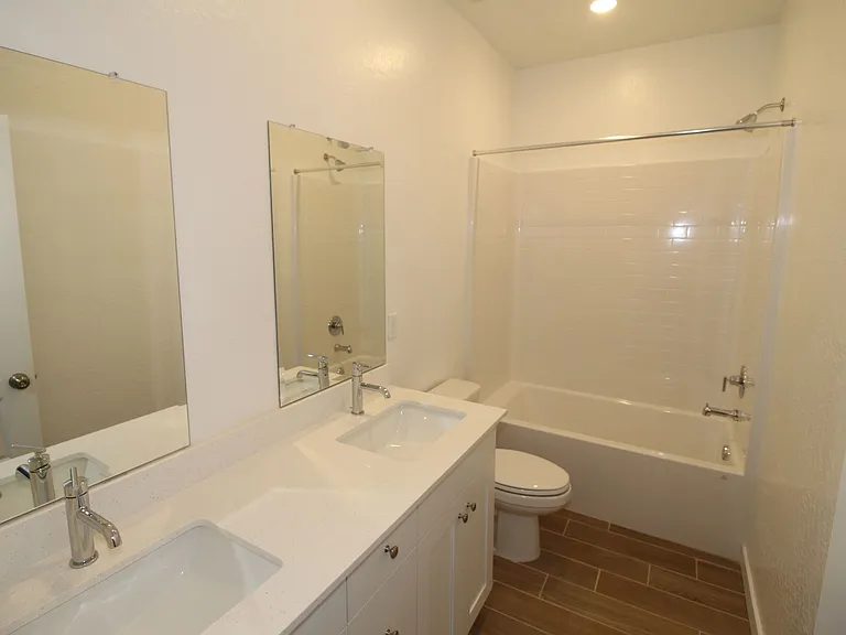 6137 W Ramona Way — Photo 16