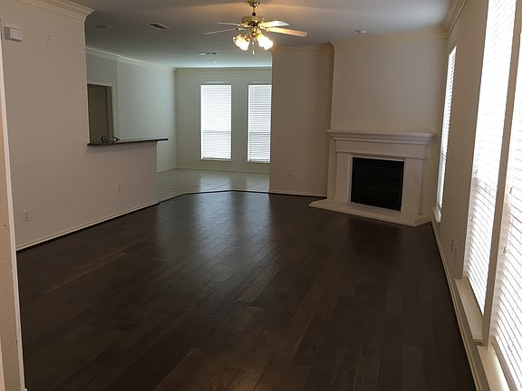 3rd image of 2721 Bull Shoals Dr