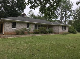 1009 Chinquapin Rd, Greenwood, SC 29646