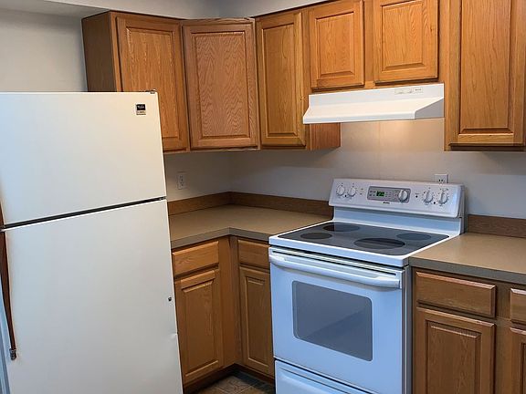 2nd image of 919 S Garden Dr