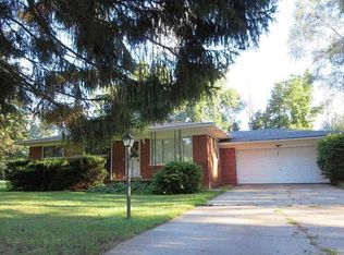 56230 Ledien Dr, Macomb, MI 48042