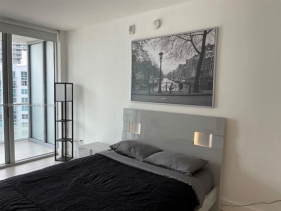 4th image of 1300 Brickell Bay Dr APT 2213