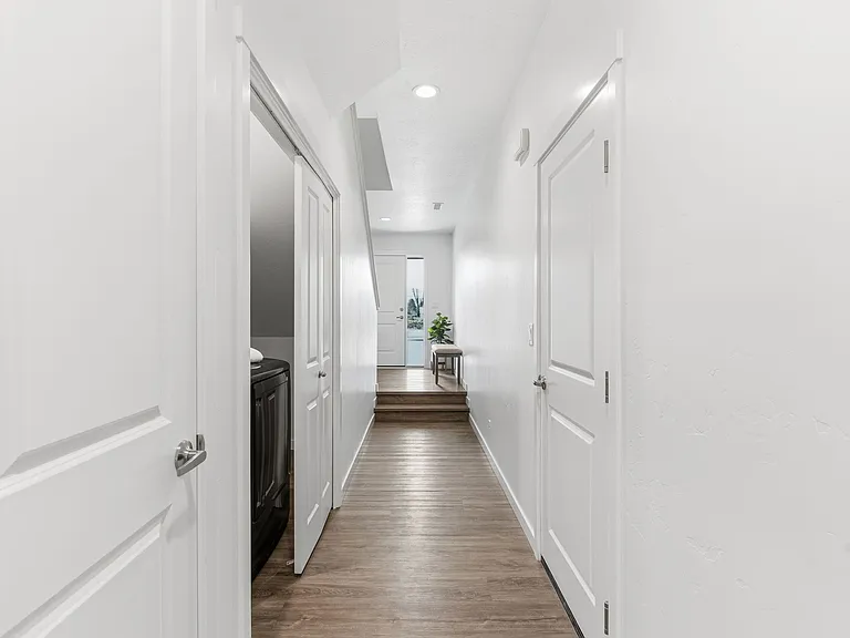 510 Diamond Ln — Photo 4