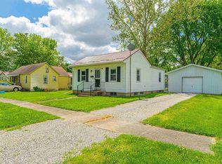 431 9th St, Lincoln, IL 62656