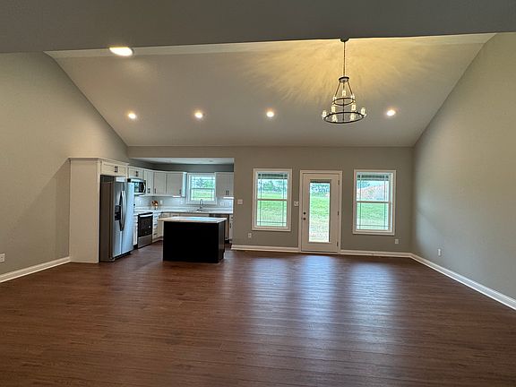 Living room/ kitchen. Big open space and tall ceiling!