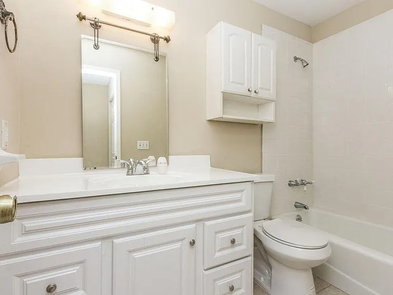 2113 Thrasher Ln — Photo 9