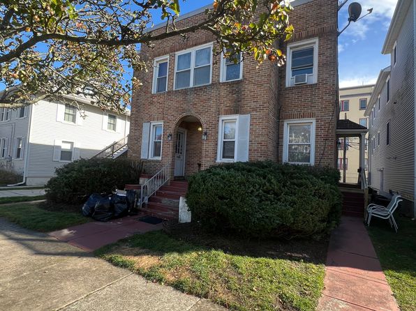 305-307 Wesley Ave #B