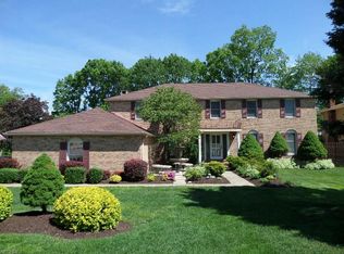 6941 Carol Dr, Independence, OH 44131