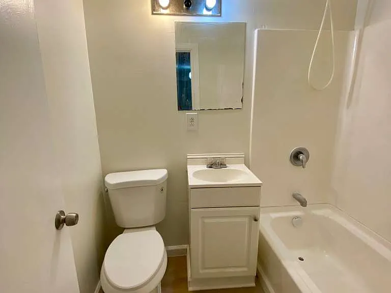202 E Belden Ave #11 — Photo 15