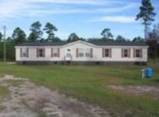 1044 Rr 2, Waynesville, GA 31566