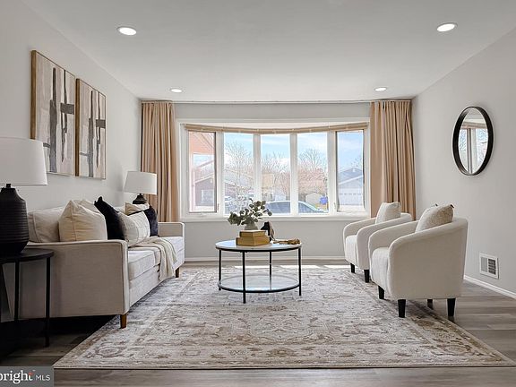 5th image of 2419 Pinefield Rd