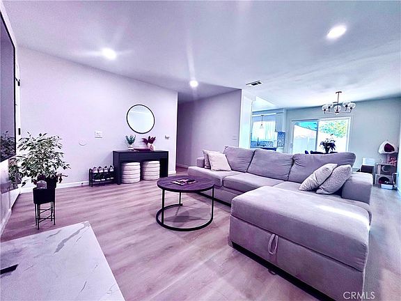 5th image of 2969 Crestwood Pl