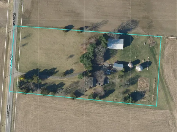 5841 Dialton Rd, Saint Paris, OH 43072