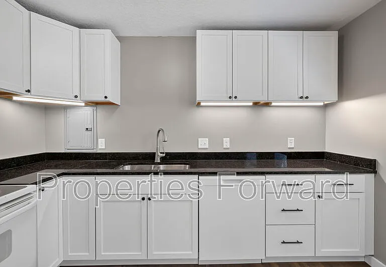 4330 Joseph St — Photo 13