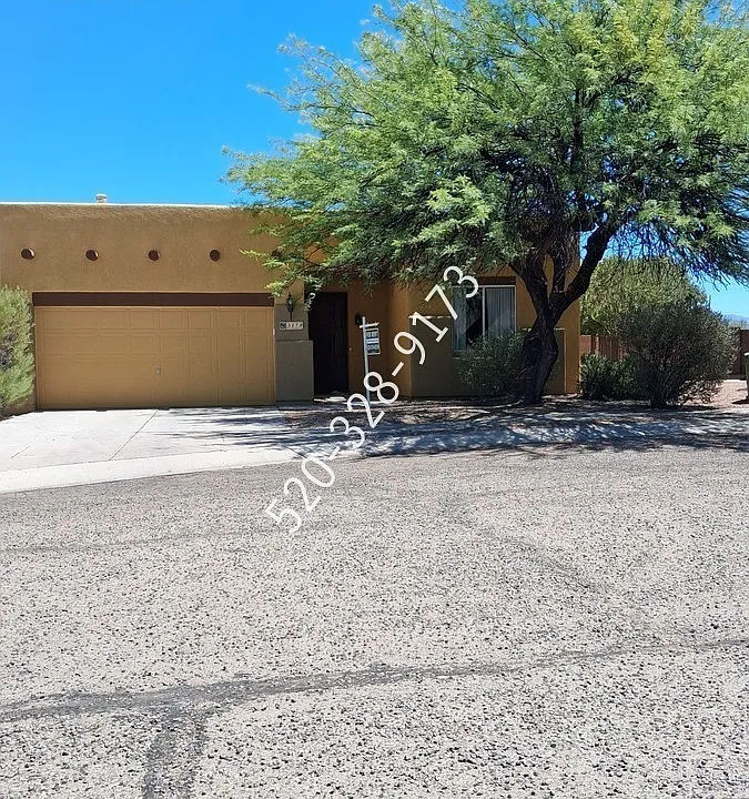 3078 W Desert Bird Ct