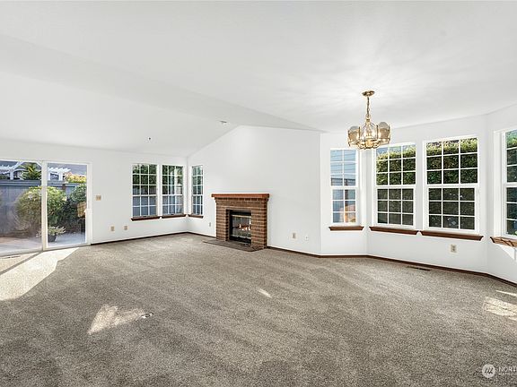 4th image of 6020 N Highlands Pkwy #8-L