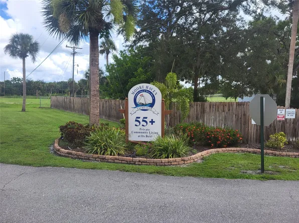 803 & 805 & 805 Big Branch Lane, Moore Haven, FL 33471